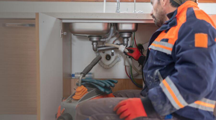 Professional slab leak plumber services in Woodville, TX